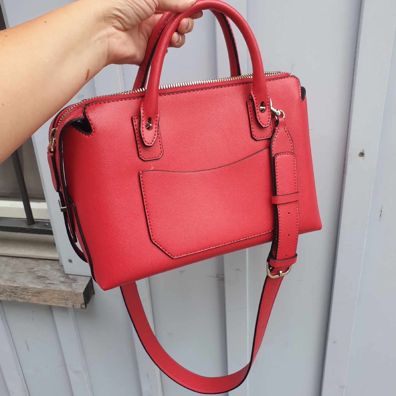 Guess Borse da donna: Wunderschöne Guess Damen Tasche – Usato da Zihlschlacht venduto da Sun25 3