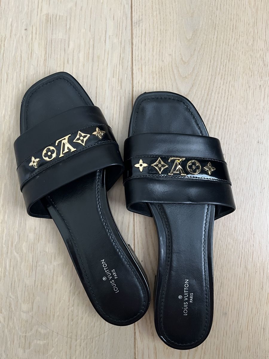 Louis Vuitton Scarpe da donna: Louis Vuitton Pantoletten, Schwarz, Gr. 37 – Usato da Zürich venduto da nina__viva