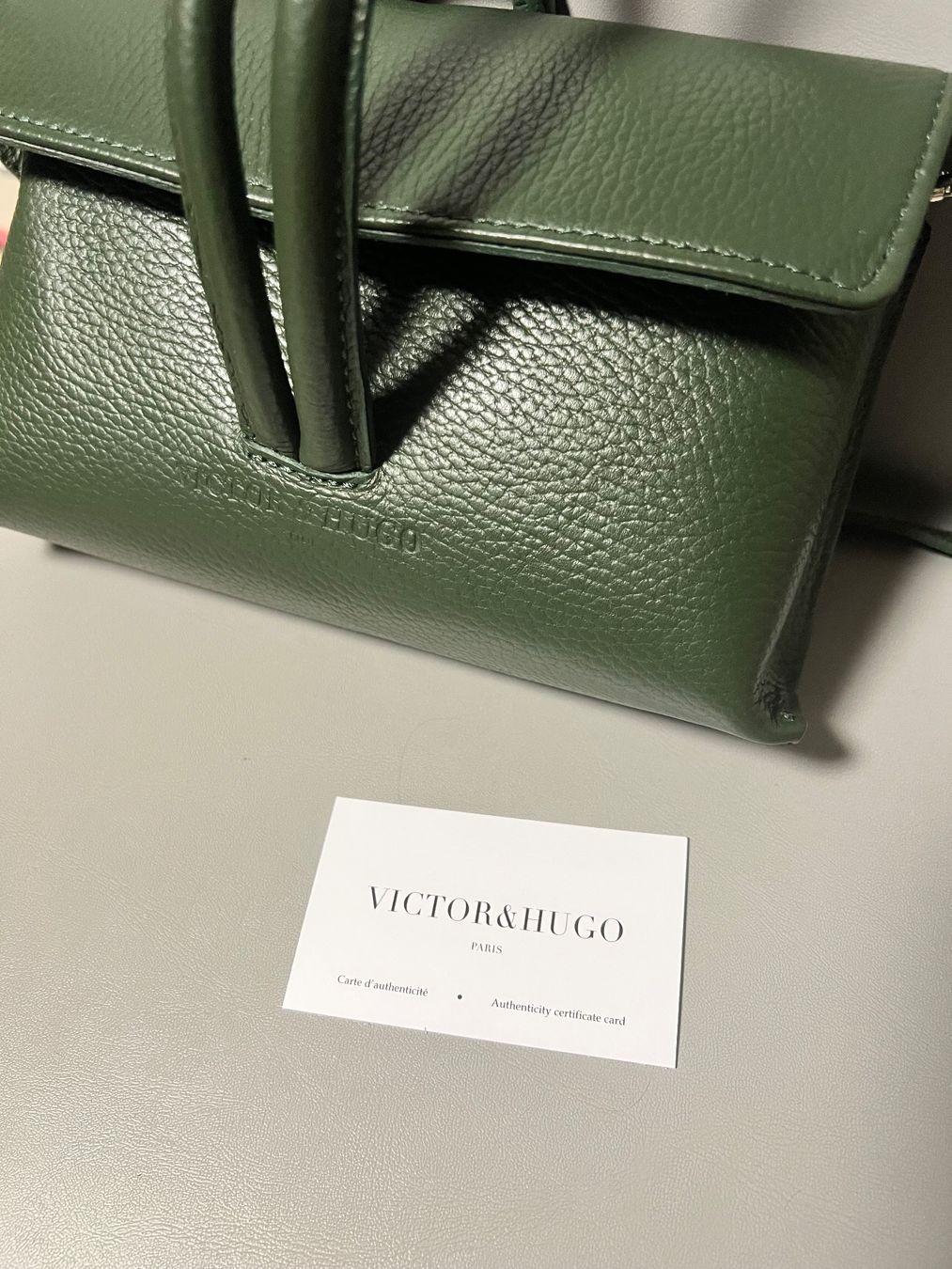 Borse da donna: Sac à main vert très original  neuf! – Nuovo e nell'imballaggio originale da Crans VD venduto da sle_7hng 4