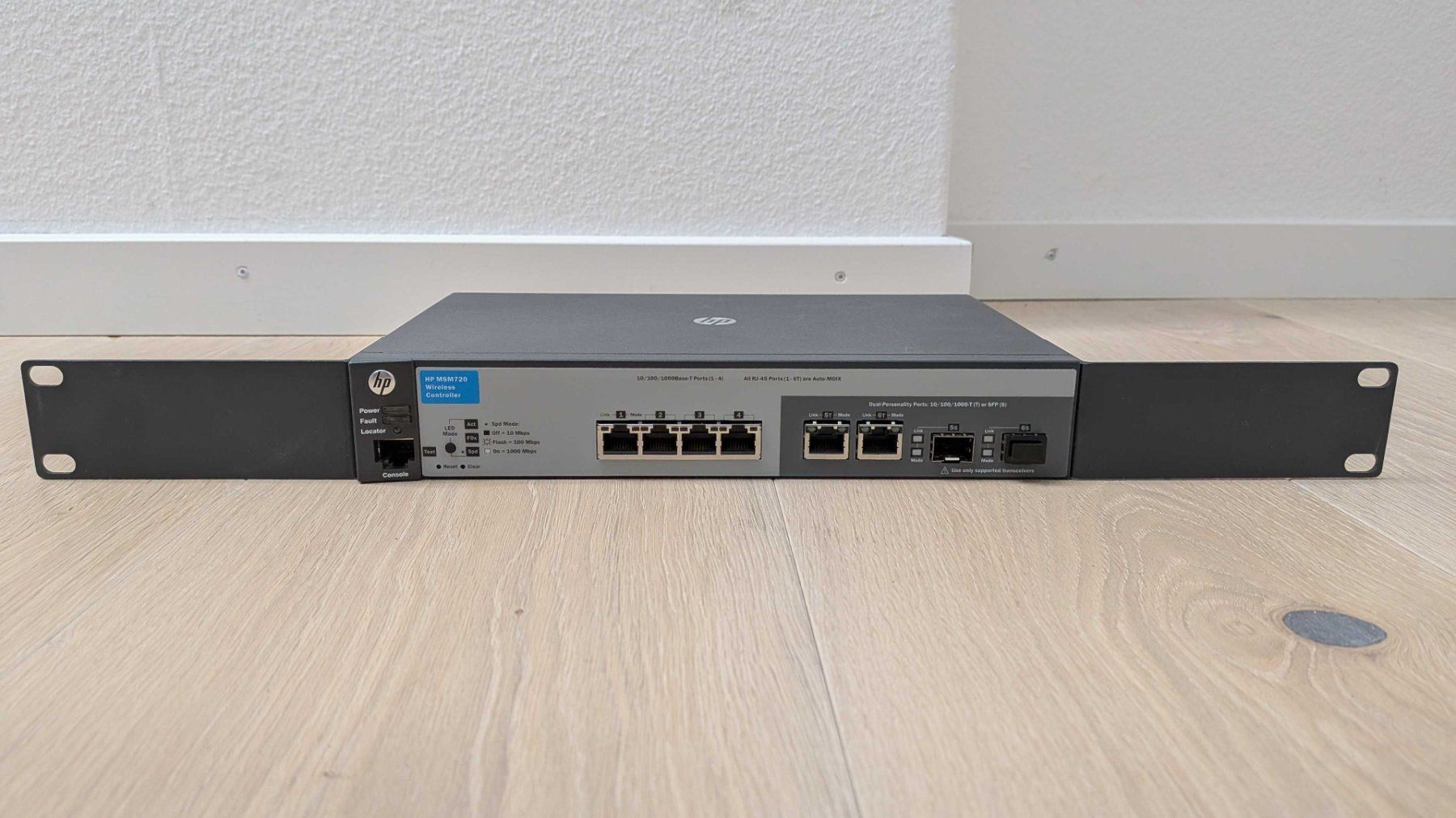 Hewlett Packard Server: HP MSM720 Wireless Controller – Usato da Zürich venduto da elhopper 1