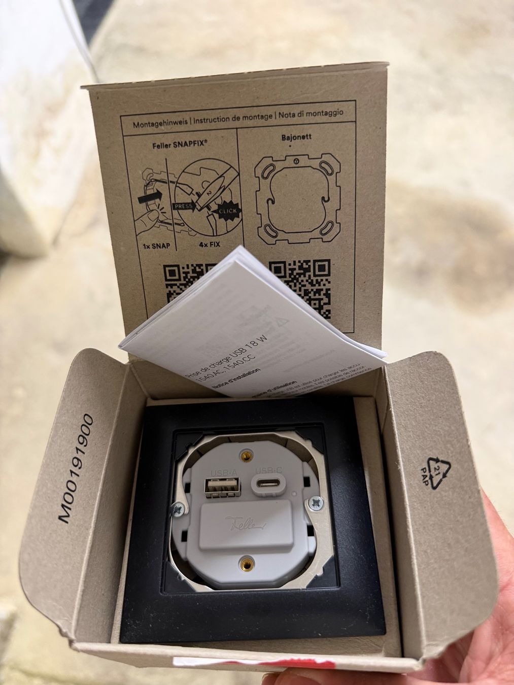 Feller Spine: Feller USB Steckdose Neu! – Nuovo e nell'imballaggio originale da Safenwil venduto da ins_6ntm 1