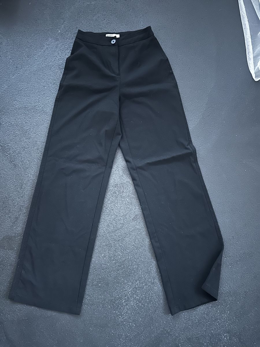 Bershka Hosen: Stoffhose Bershka – Gebraucht aus Romanshorn von laa_279h