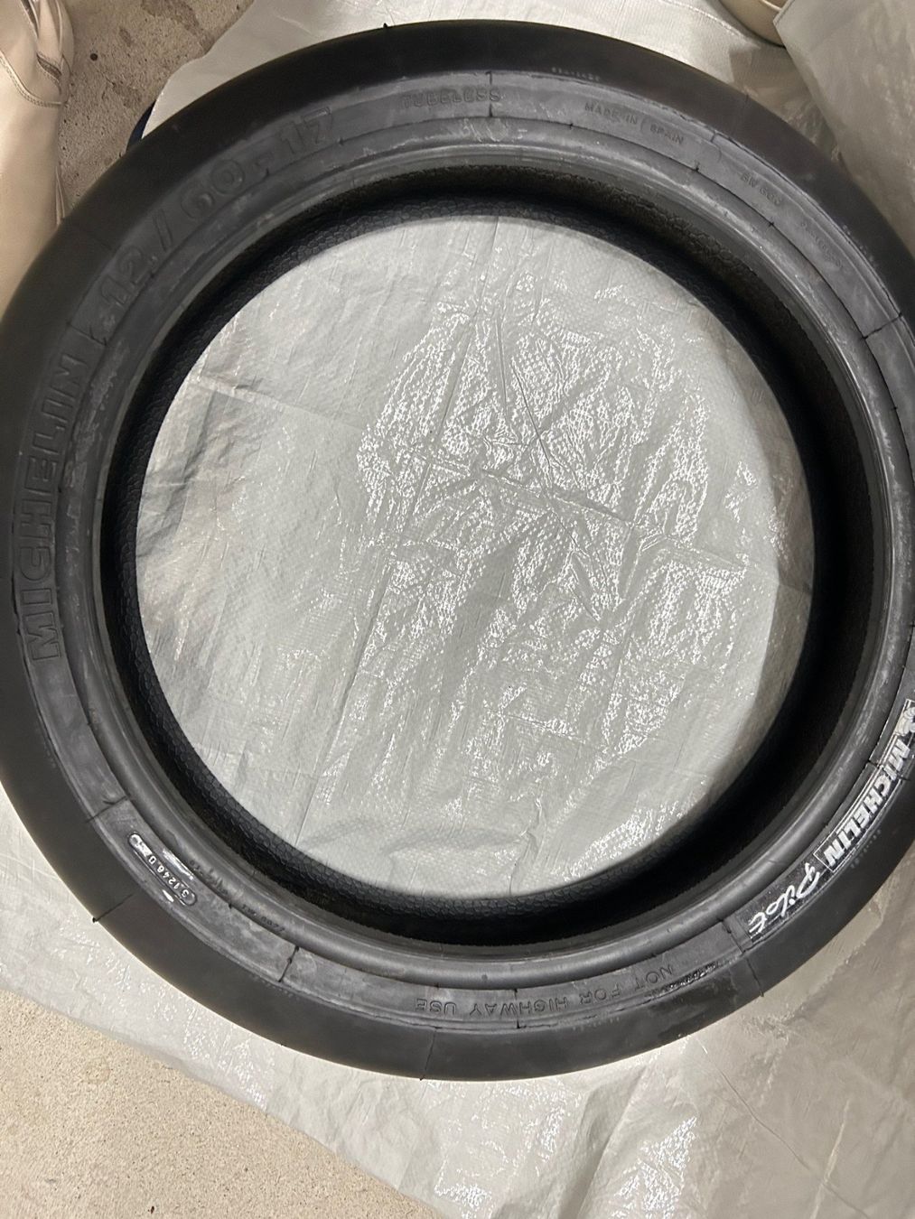 Pneumatici & Ruote complete: Pneu Michelin 12/60-17 – Nuovo e nell'imballaggio originale da Bättwil venduto da paul74