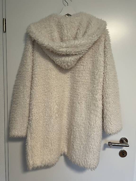 Cappotti: Flauschiger Mantel winterweiss Gr. 38 – Usato da Sevelen venduto da ale_v29l 3