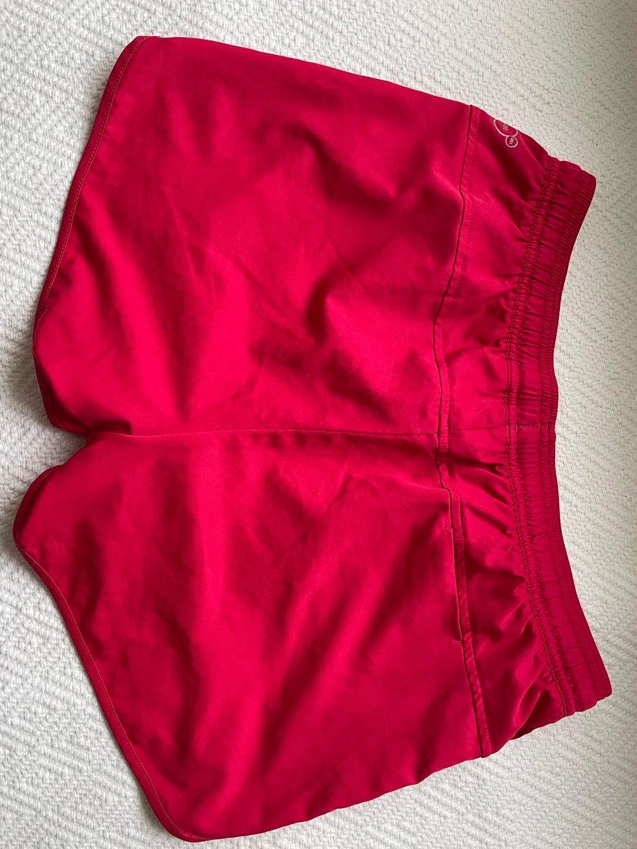 Puma Hosen: Puma Damen Sportshorts, Gr. 32 – Neu (gemäss Beschreibung) aus Zug von alex___4 1