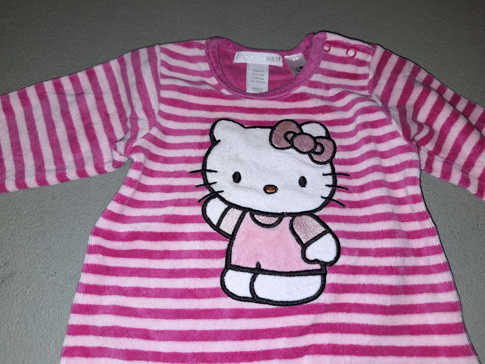 H&M Pyjamas & Ähnliches: Trainer "Hello Kitty" von H&M in Gr. 74 – Gebraucht aus Oberrieden von man_tky9 2
