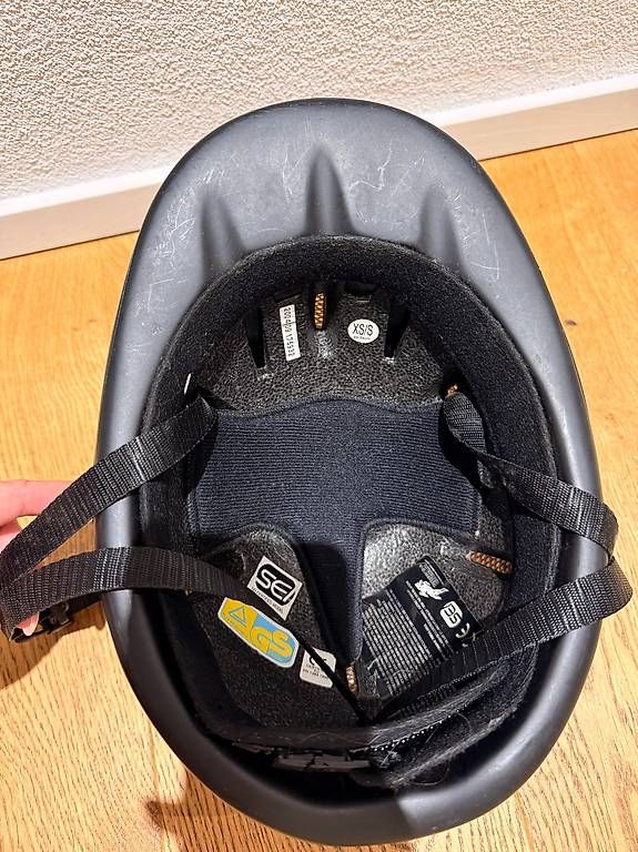 Casques: Reithelm Horka – D'occasion à Hindelbank par sarahcw 2