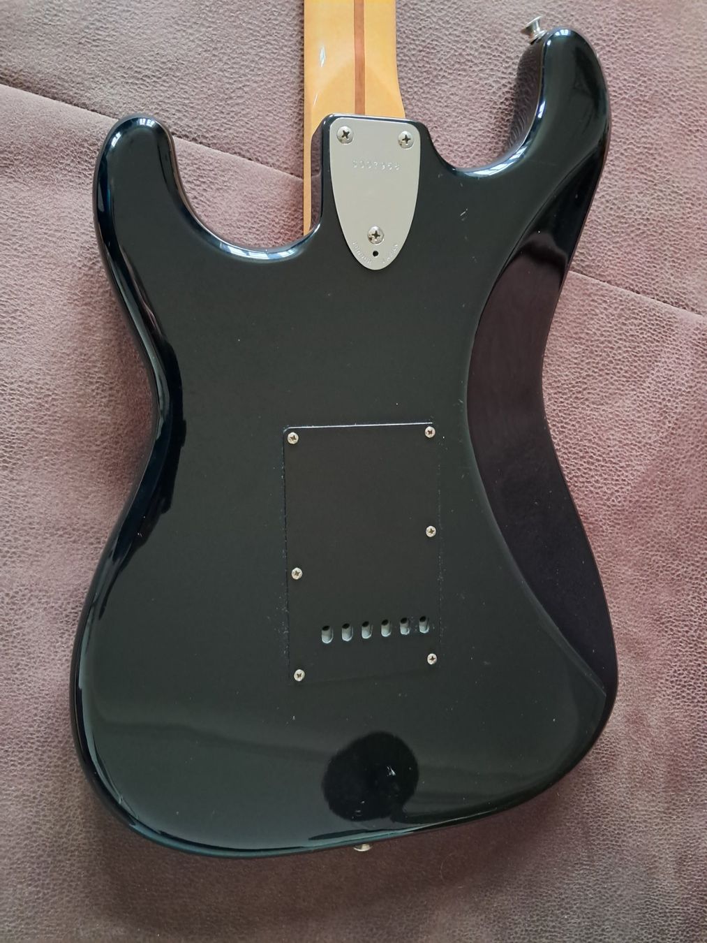 Strumenti musicali: Original Squire SQ Stratocaster 1983/84 – Usato da Luzern venduto da Totallegal 4