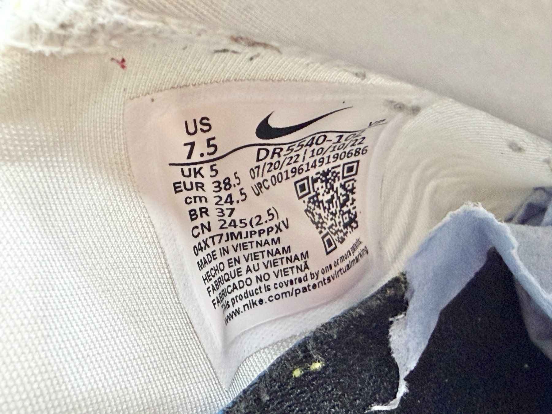 Nike Scarpe da uomo: Baskets Nike FlyEase blanc. Pointure 38.5 – Usato da Cossonay-Ville venduto da PatineDuTemps 1