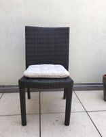 8 chaises de jardin