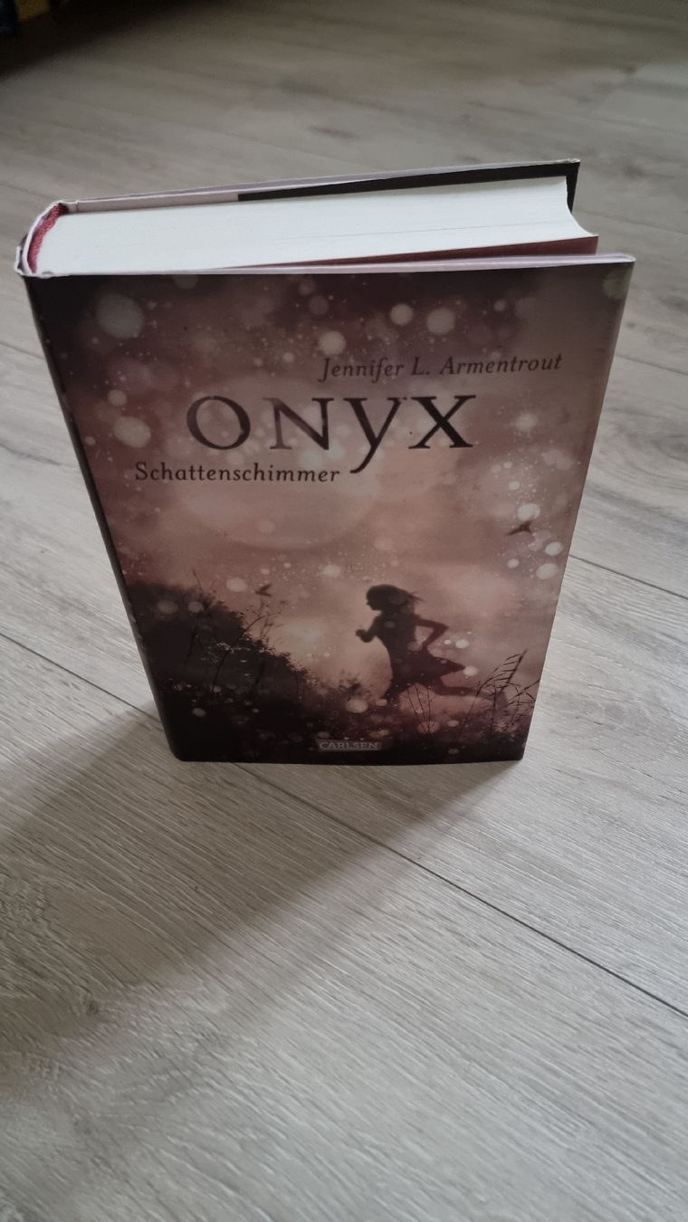 Bücher: Onyx Schattenschimmer, 1 mal gelesen  – Neu (gemäss Beschreibung) aus Wigoltingen von Zuckerfee84
