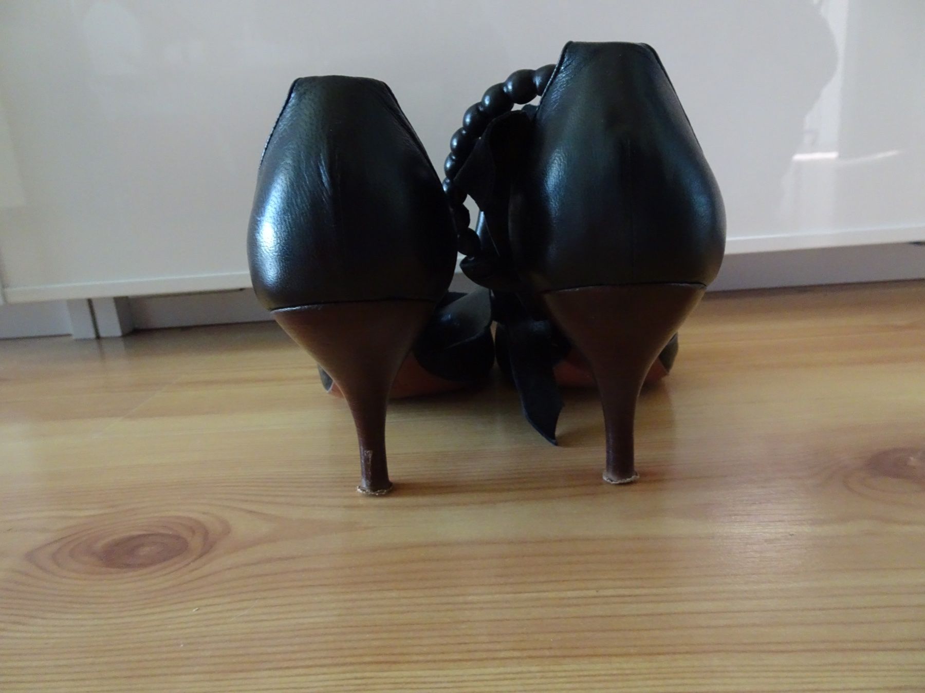 Bally Scarpe da donna: Pumps schwarz zum Binden (Navyboot) 39 – Usato da Thun venduto da flower0211 2