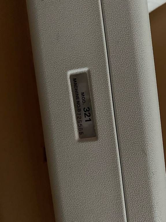 Tutte le macchine: Strickmaschine Knitmaster 321 – Usato da Eschenbach LU venduto da cla_d96r 4