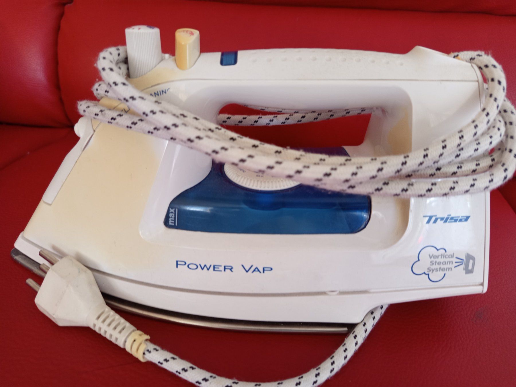 Trisa Bügeleisen: Trisa Power VAP Dampfbügeleisen funktionsfähig! – Gebraucht aus Bassersdorf von alu_ps66