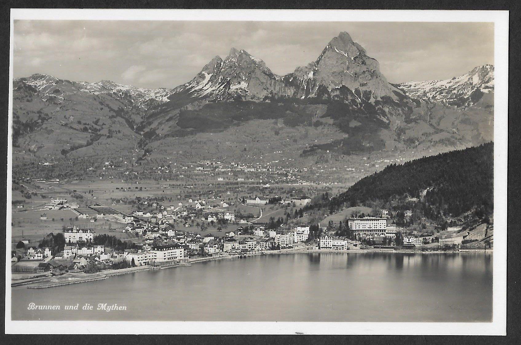 Cartoline postali: Brunnen Gesamtansicht mit Mythen – Usato da Olten venduto da clotaldi