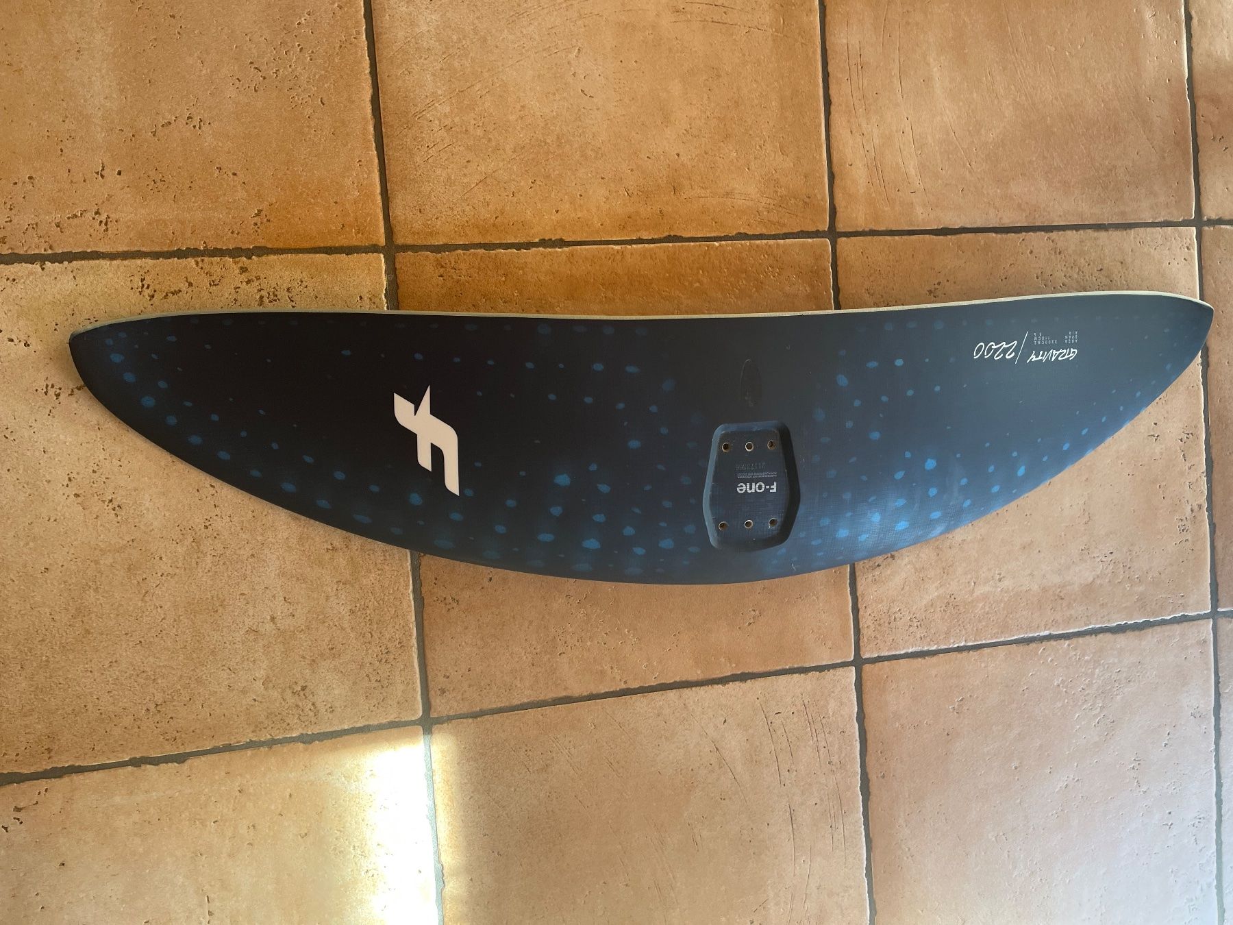 Tavole da surf e di nuoto: Foil Frontwing F-One Gravity 2200 – Usato da Davos Wiesen venduto da Ruedi73 1