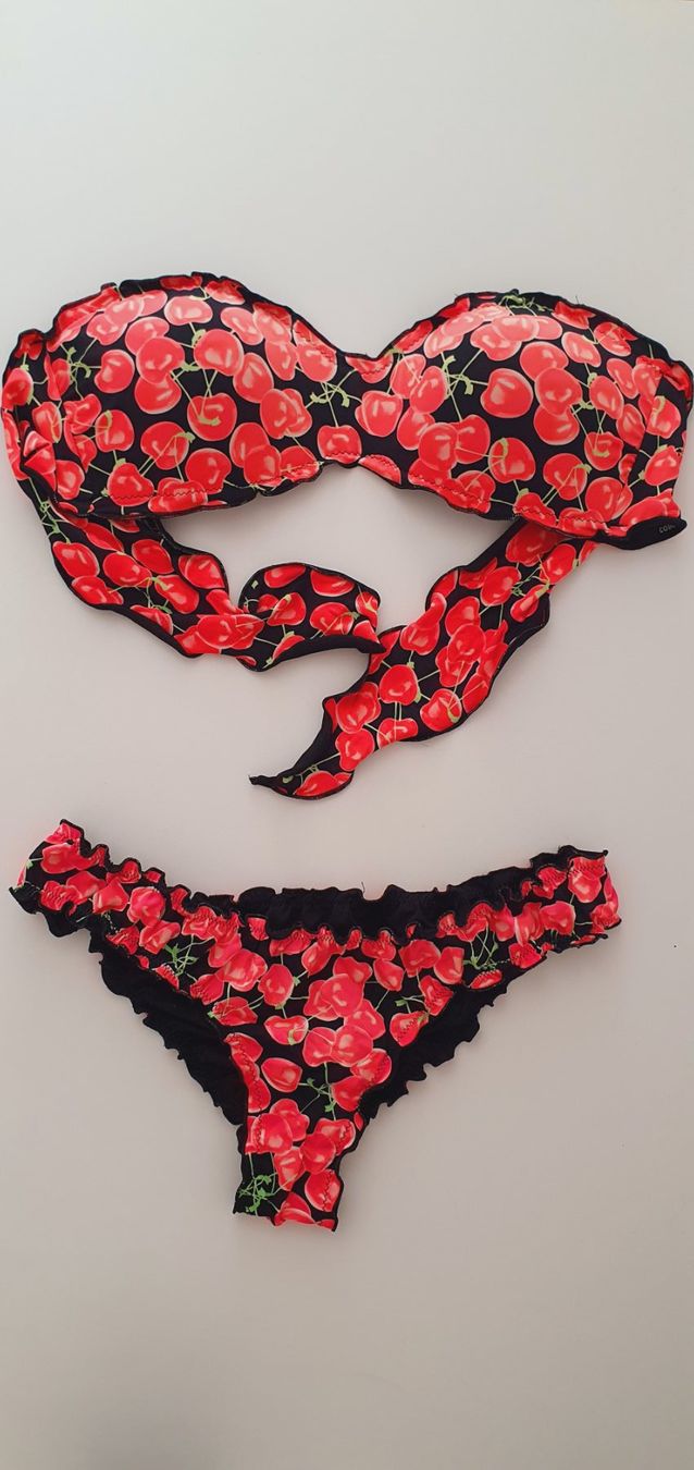 Calzedonia Costumi da bagno & Bikini: Bikini Calzedonia Kirsche Gr. S – Usato da Stansstad venduto da InStyle8