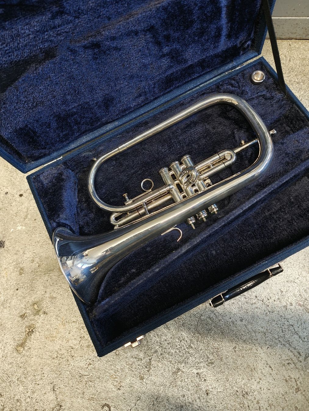 Strumenti musicali: B.Flügelhorn Getzen Capri – Usato da Langenthal venduto da Saxophone23