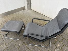 Vintage Designklassiker Sessel mit Hocker aus 1989