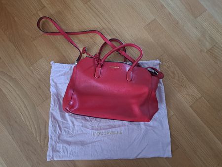 Handtasche Coccinelle Leder rot mit Schulterriemen