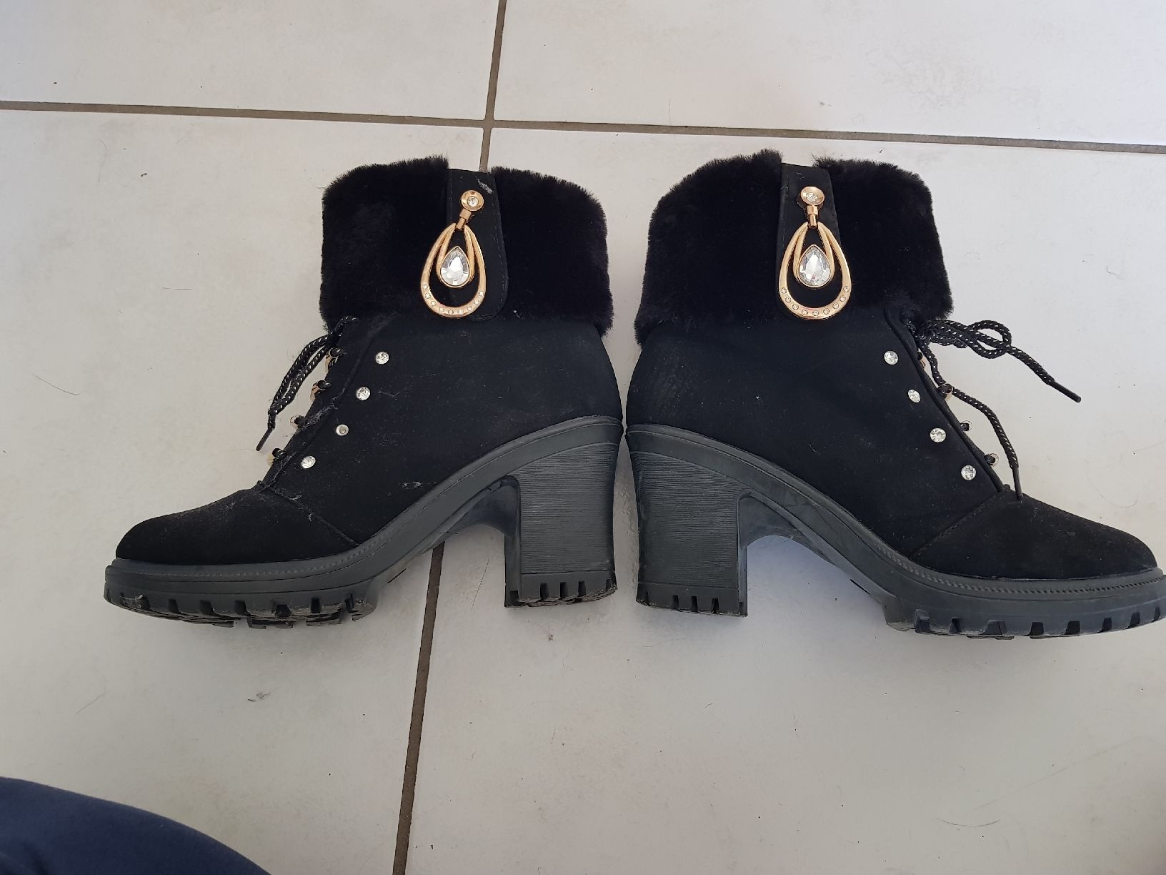 Scarpe da donna: bottines – Usato da Hermance venduto da Triplebizzo 2