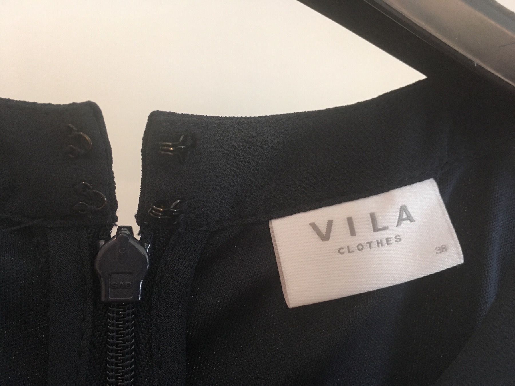 Vila Vestiti: langes Kleid von Vila Grösse 38 – Nuovo (secondo la descrizione) da Dietfurt venduto da rosaliie 2