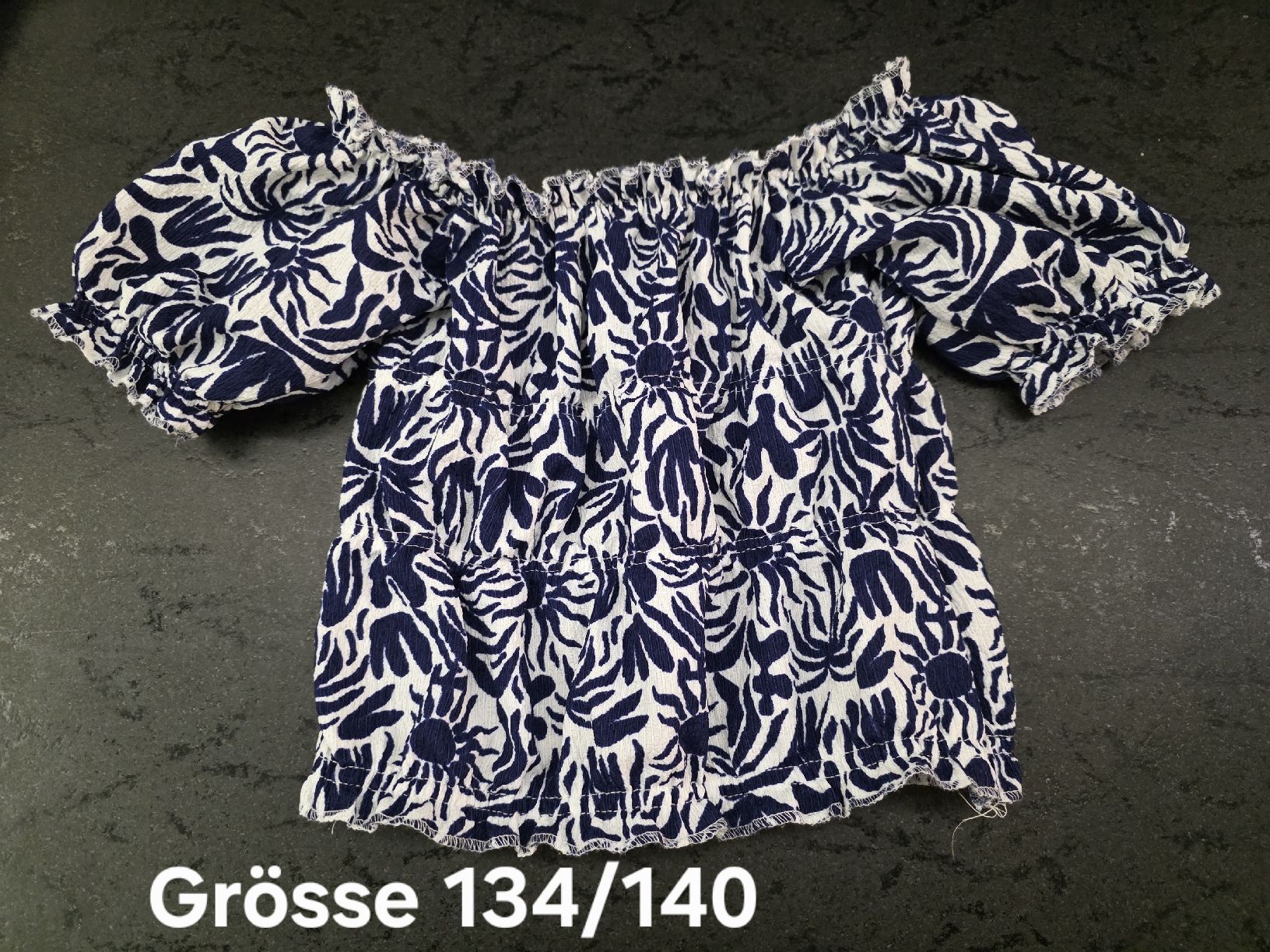 Camicette, T-shirt & Top: Bluse Tshirt 134/140 – Usato da St. Peterzell venduto da upcycling_