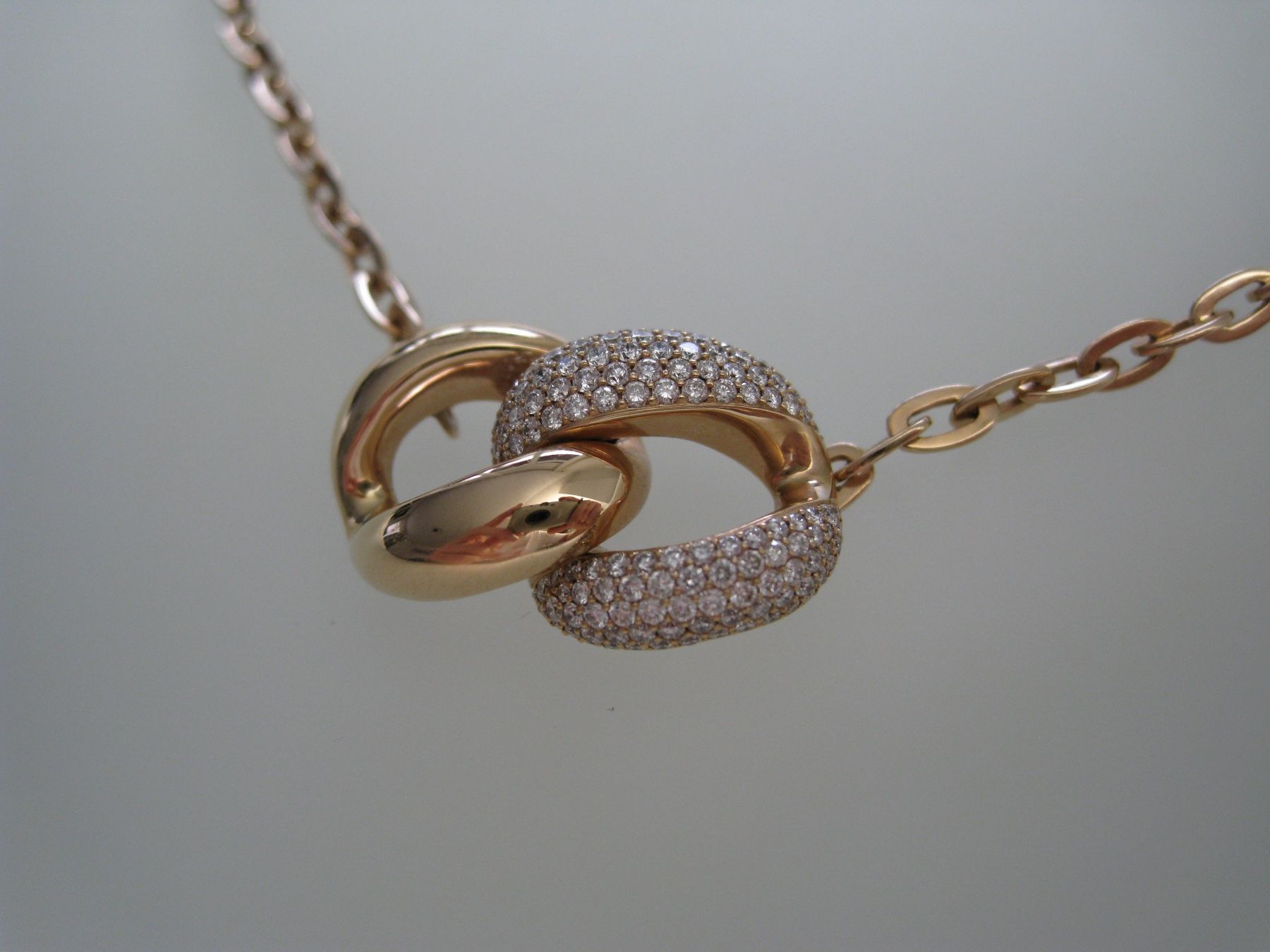 Messika Catenine: Collier Messika "Link" Grand modèle - Or rose et diamants. – Nuovo (secondo la descrizione) da Geneve venduto da iBest