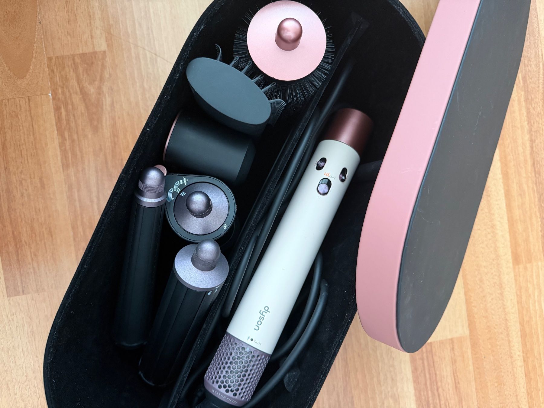 Dyson Sèche-cheveux: Dyson Airwrap Complete Styler – Neuf (Voir description) à Arbon par lea_h6r7