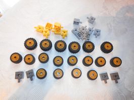 Goldfarbene Lego Räder DM ca 20 + 30 mm  ( Set 790 )