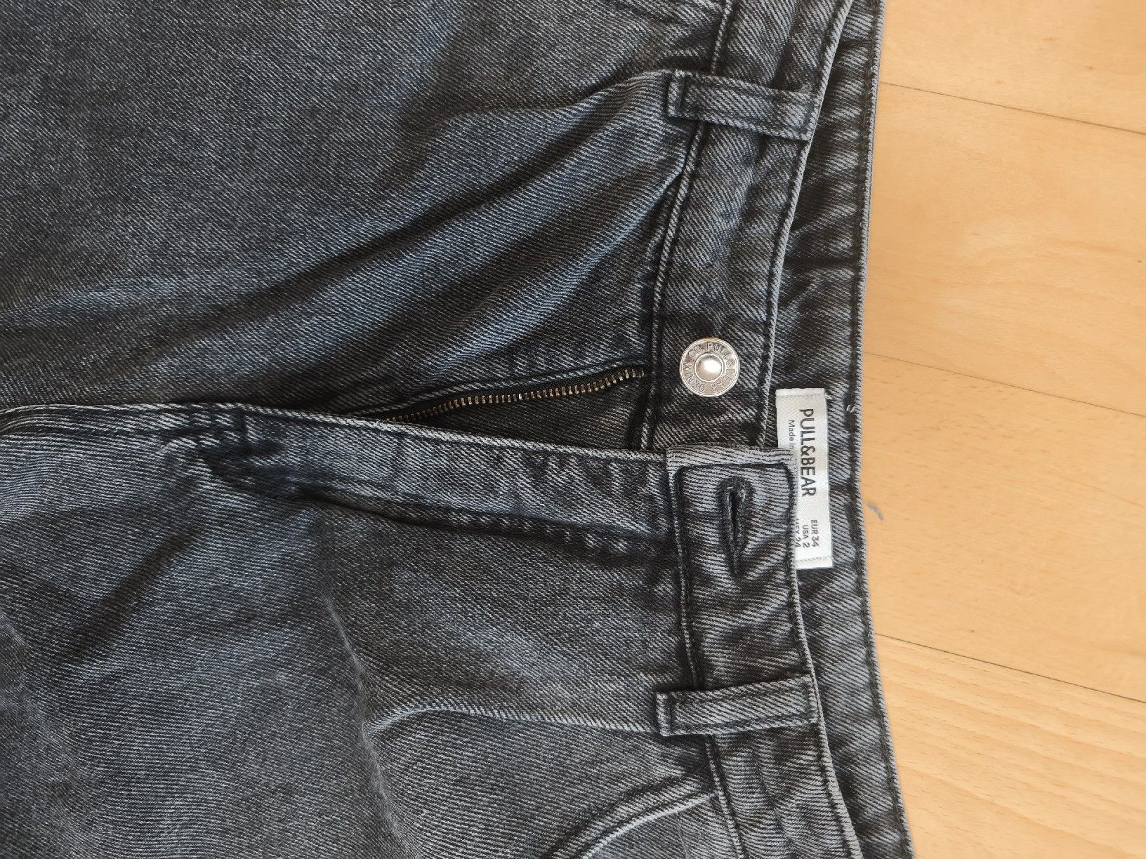 Pull&Bear Jeans: Pull&Bear Mom Jeans, Gr. 34/36, dunkelgrau, used-style – Gebraucht aus Schaffhausen von wanno 1