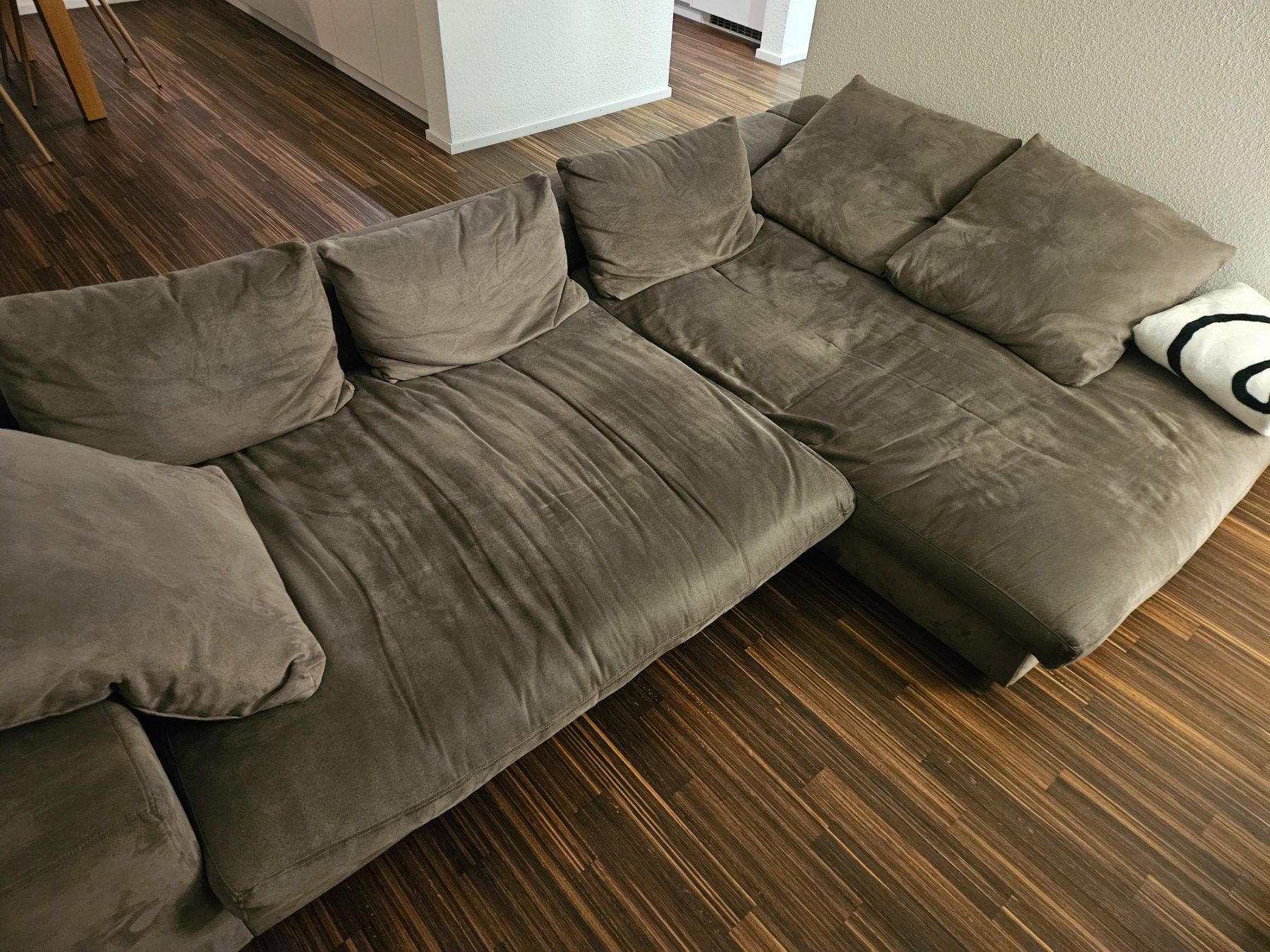 Sofas: Designer Sofa grau alcantara – D'occasion à Männedorf par go-rs484