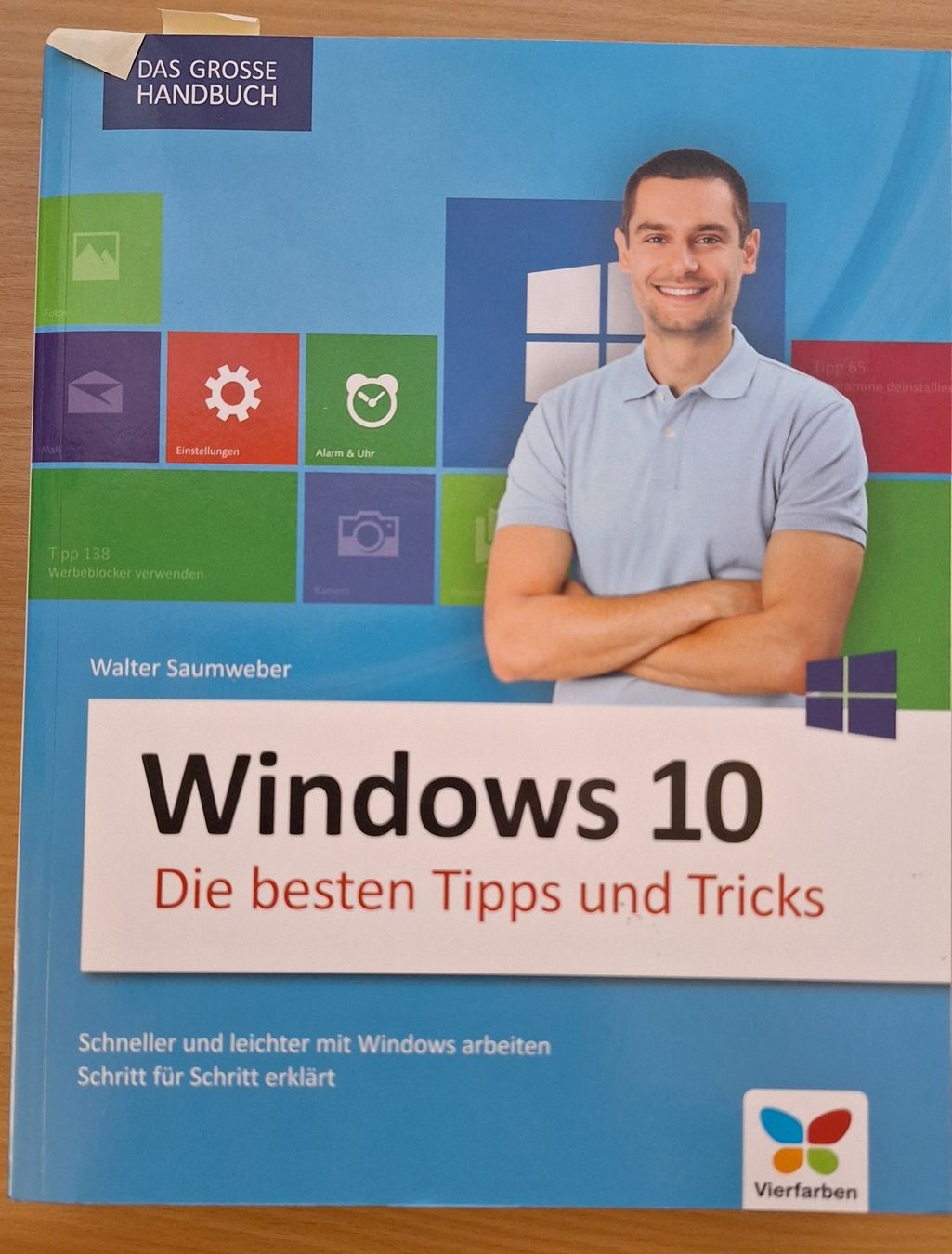 Libri: Windows 10 - 3 Bücher mit Total 2357 Seiten – Usato da Scherzingen venduto da Online-Trader 4
