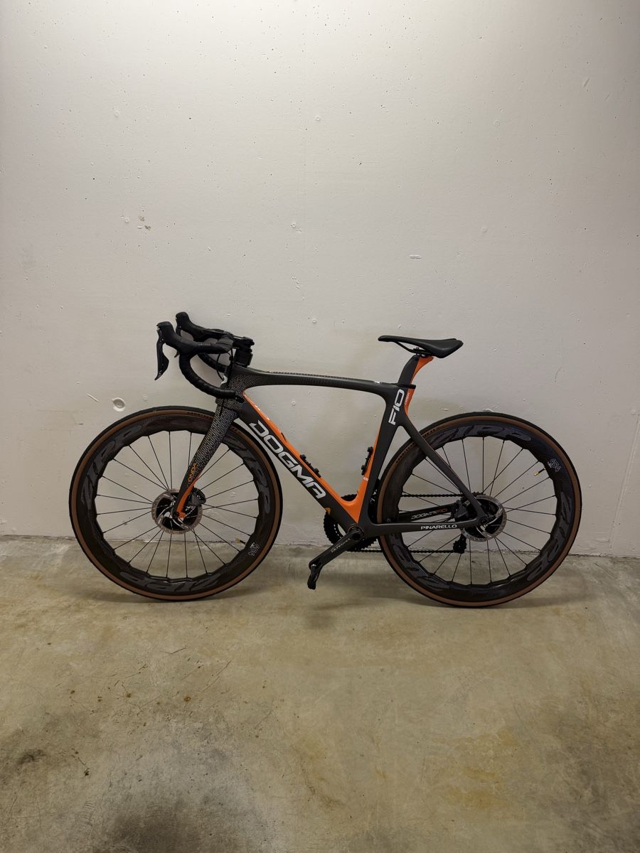 Velos: Carbon Rennvelo mit Di2 Schaltgruppe – Gebraucht aus Stäfa von crxb16a1 1