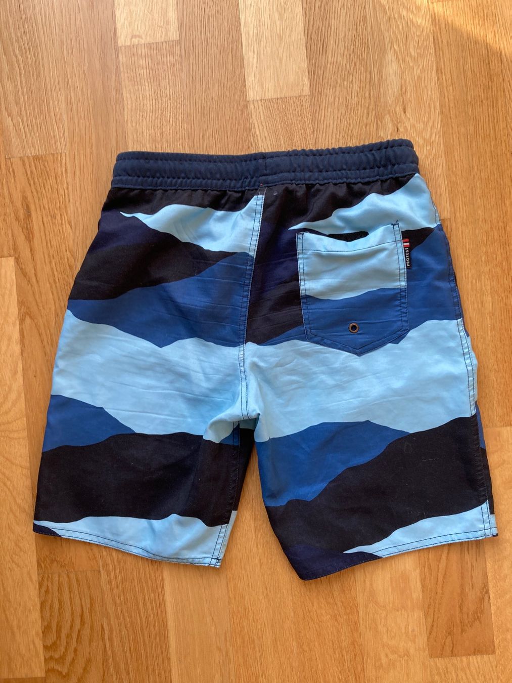 Protest Pantaloni: Badeshorts | Protest * Grösse 152 – Usato da Basel venduto da AufeinenBlick 1