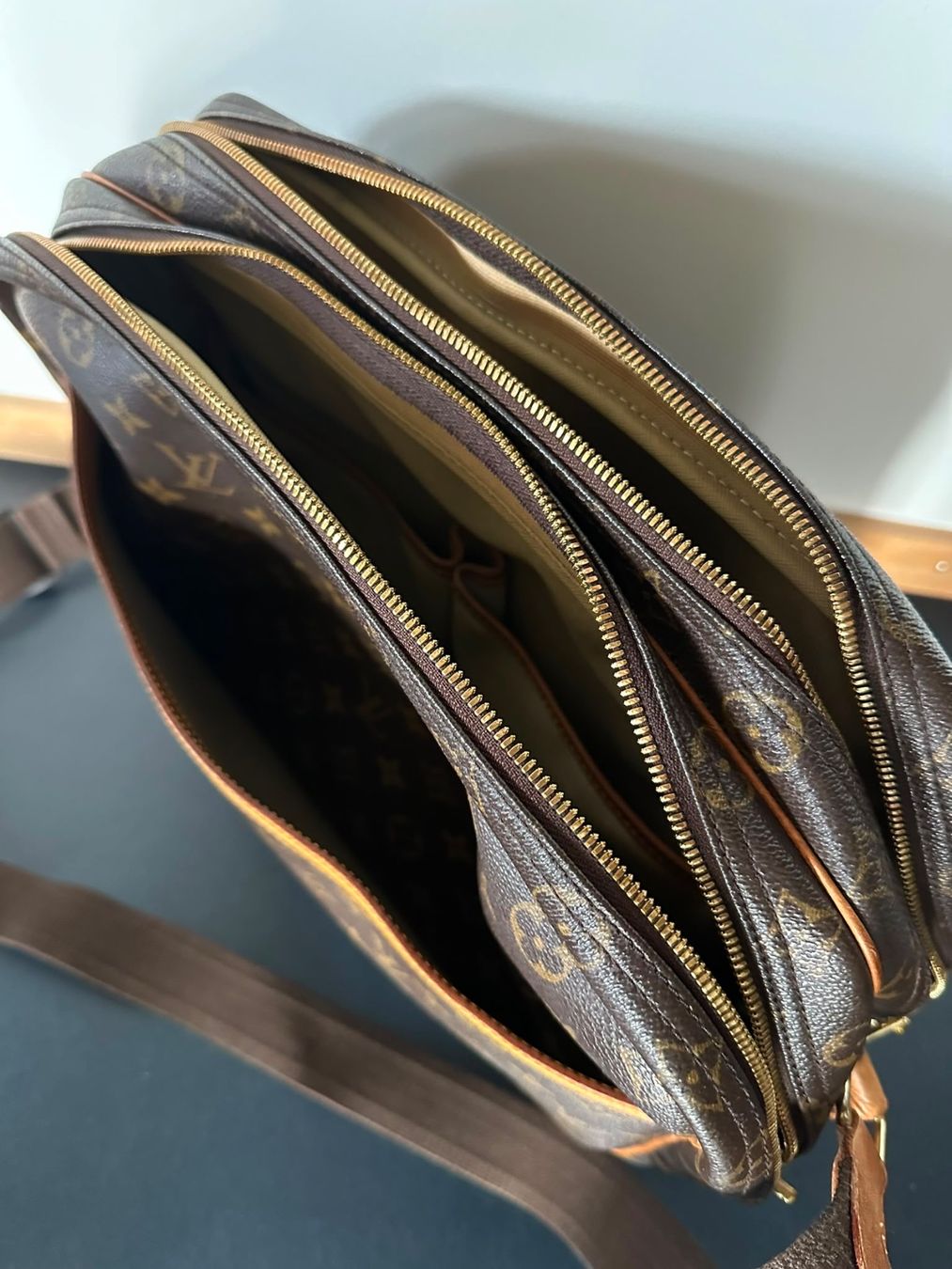 Louis Vuitton Sacs: LOUIS VUITTON – D'occasion à Oberrieden par Yola0 1