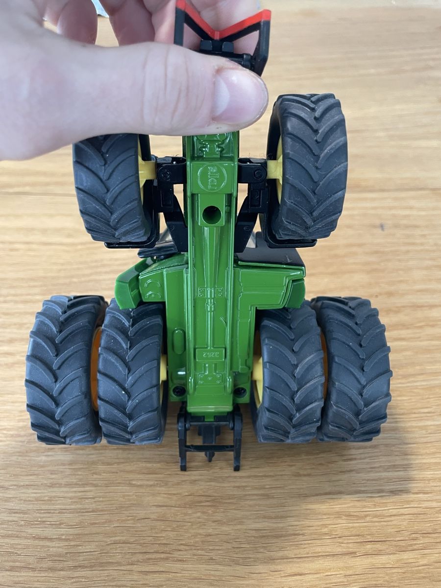 Siku Kit di modellismo & Modellini statici: John Deere 7430 - SIKU 1:32 - mit Doppelbereifung – Usato da Mollis venduto da Maxi2607 3