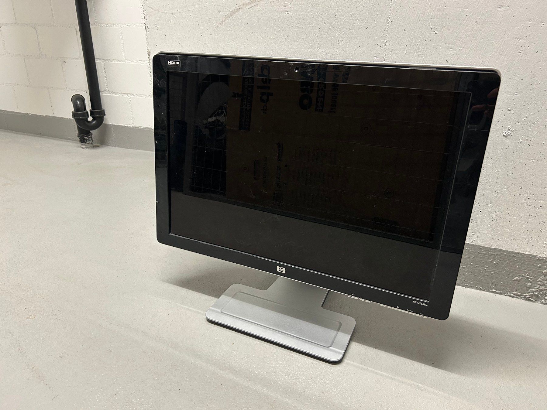 Hewlett Packard Ecrans: HP w2558hc – D'occasion à Hunzenschwil par luc_7mgz