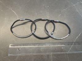 3 Braccialetti in cuoio, acciaio e strass