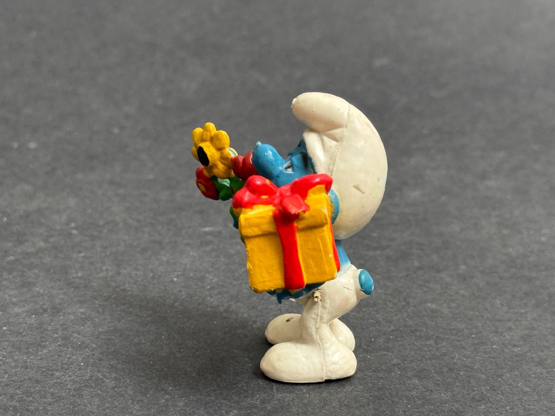Schleich Statuette: Peyo Schlumpf 20040 Geschenkschlumpf Geschenk Schleich – Usato da Ennetbaden venduto da mapa05 5