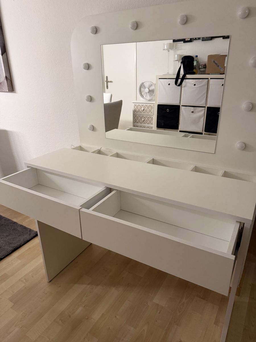 Tavoli da trucco: Schmink/Coiffeurtisch – Usato da Oberglatt ZH venduto da kik_psr5 2