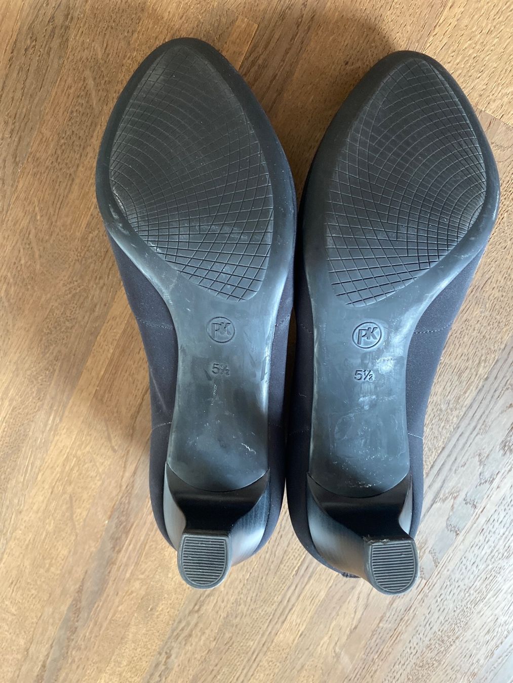 Kaiser Scarpe da donna: Pumps Peter Kaiser schwarz Gr. 5 1/2 neu – Nuovo (secondo la descrizione) da Münsingen venduto da Simraph 2