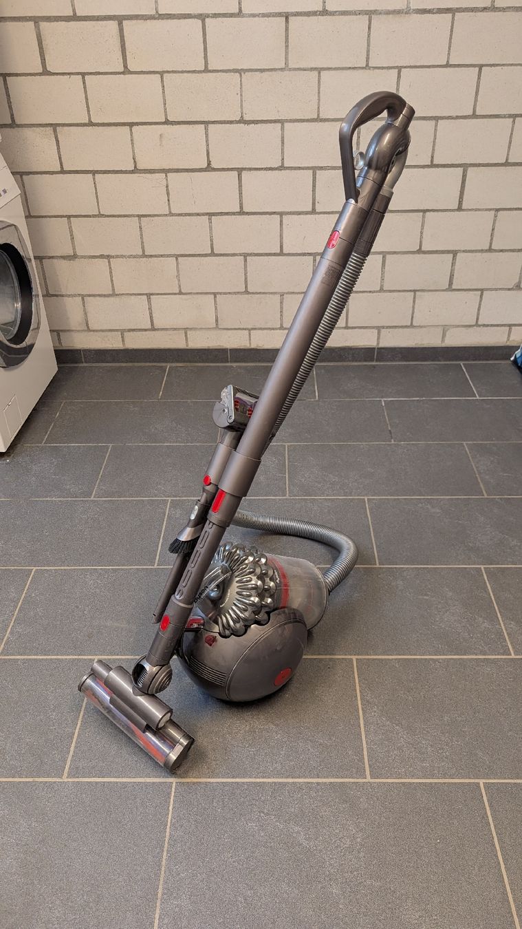 Dyson Staubsauger & Zubehör: Dyson Staubsauger Cinetic big ball animalpro – Gebraucht aus Kienberg von dav_v8dk