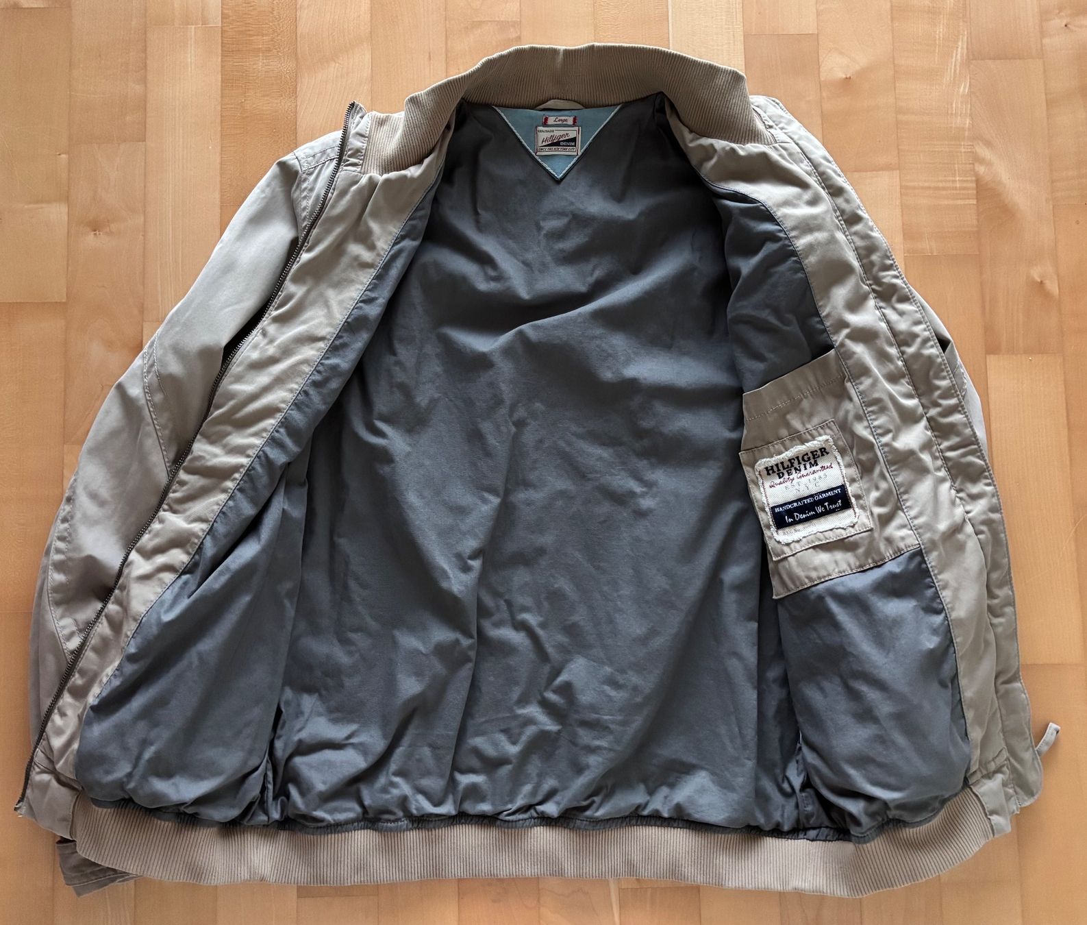 Tommy Hilfiger Jacken: Übergangsjacke Tommy Hilfiger Vintage – Gebraucht aus Winterberg ZH von vanilleinspiration 1