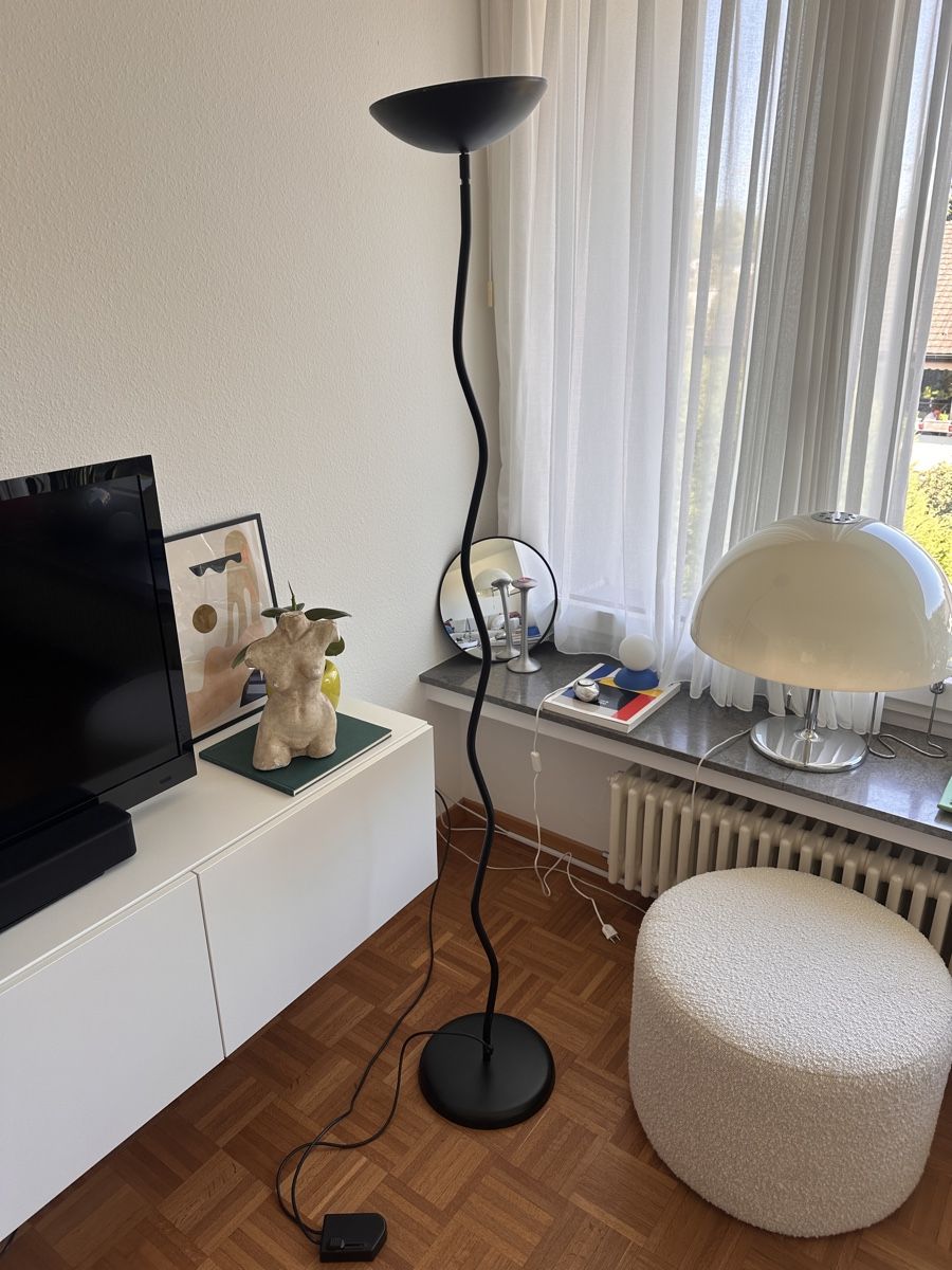 Lampade: Vintage schwarze Wellige Ständerlampe  – Usato da Baden venduto da Marytumby 5