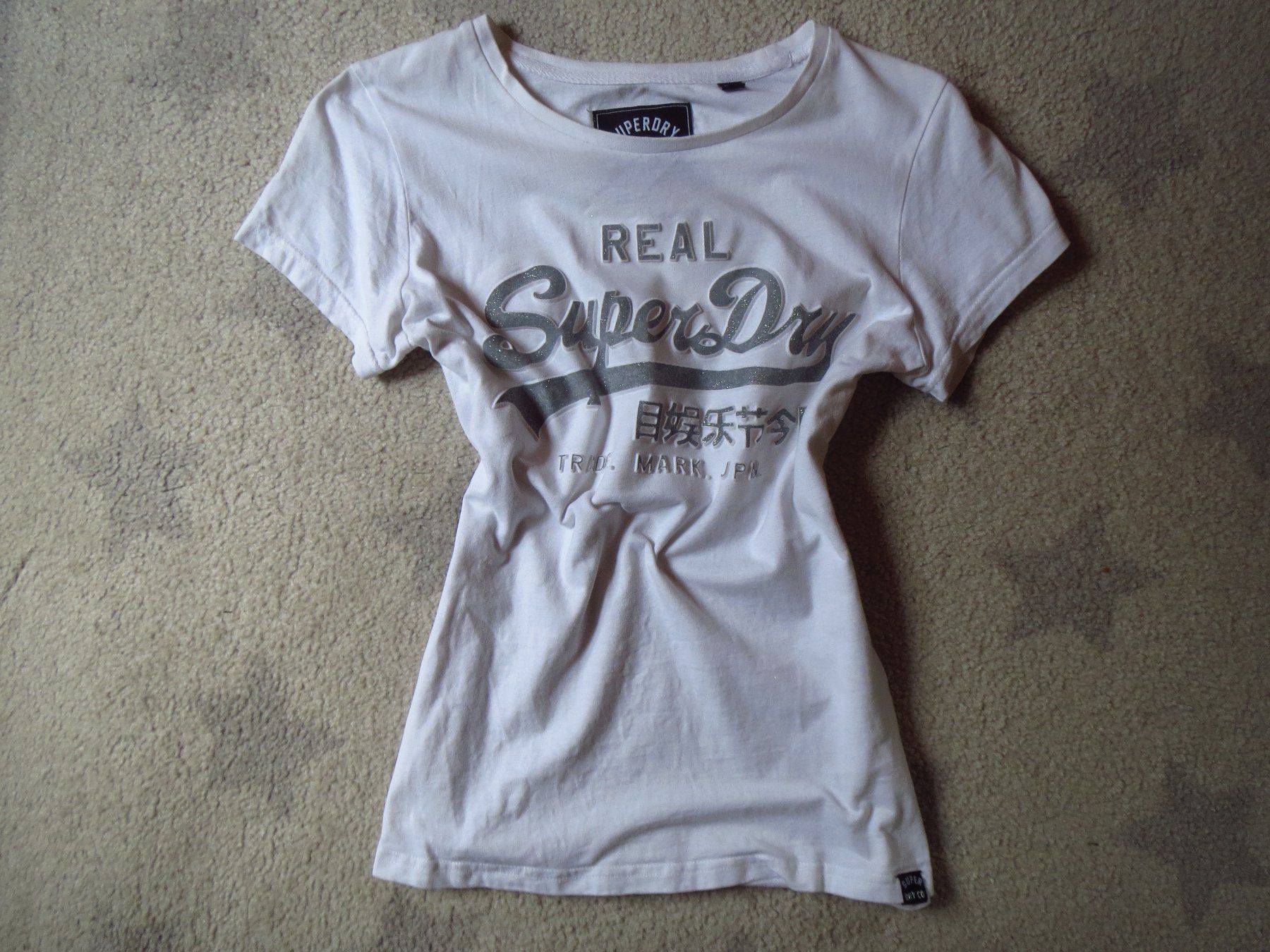 Superdry T-shirts: cooles SUPERDRY Damen Shirt Gr M – D'occasion à Kiental par Anna8702