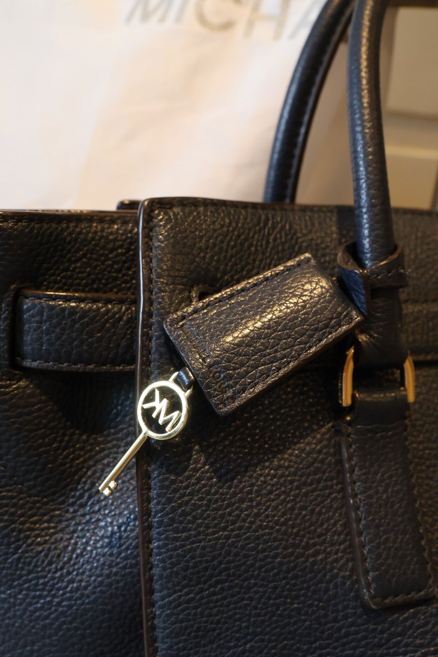 Michael Kors Sacs femmes: Michael Kors Ledertasche dunkelbau – D'occasion à Winterthur par jul_v9wx 2