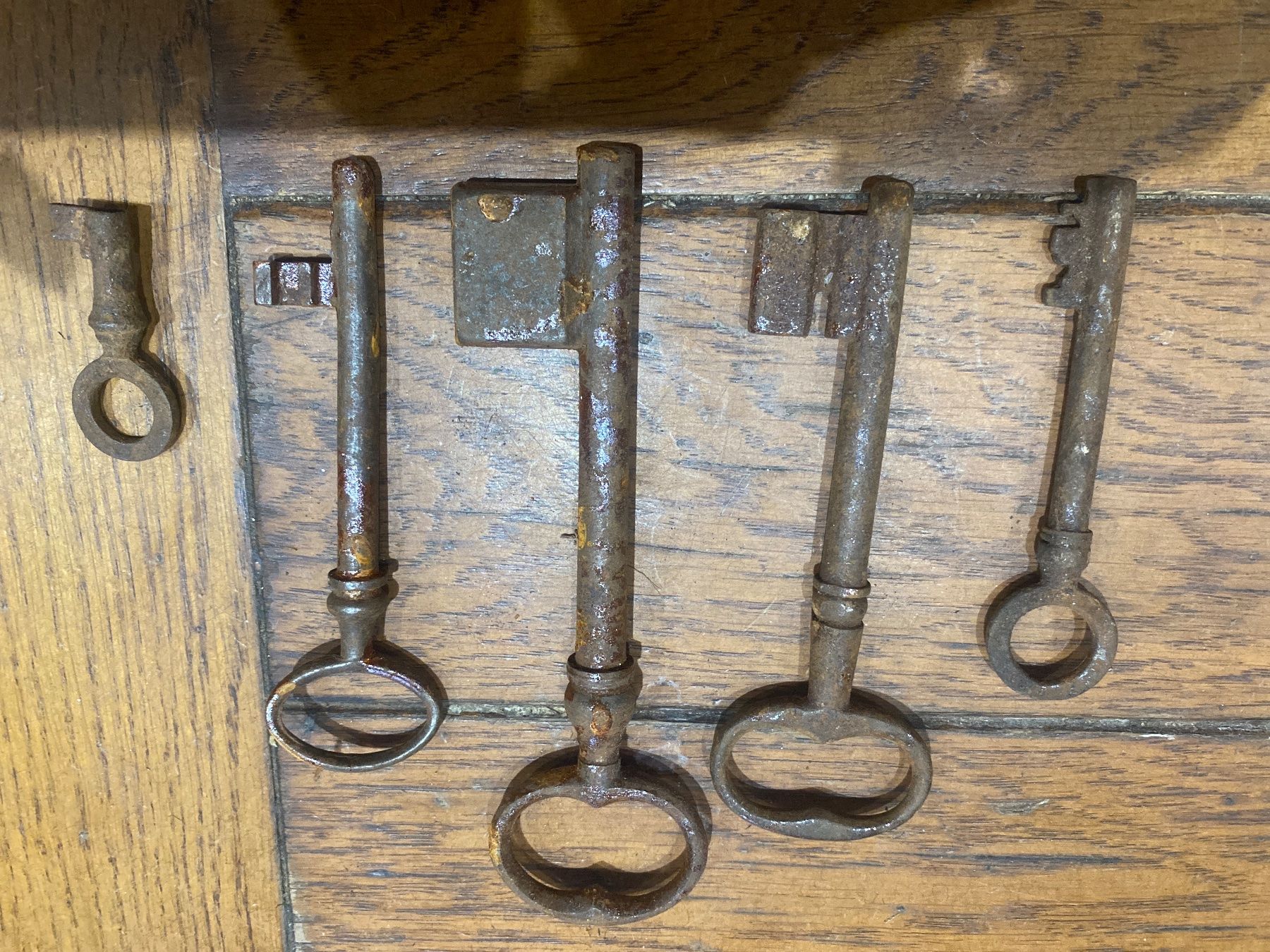Chiavi: Lot clé clef ancienne 4-13cm H – Usato da Lajoux JU venduto da Briard0 4