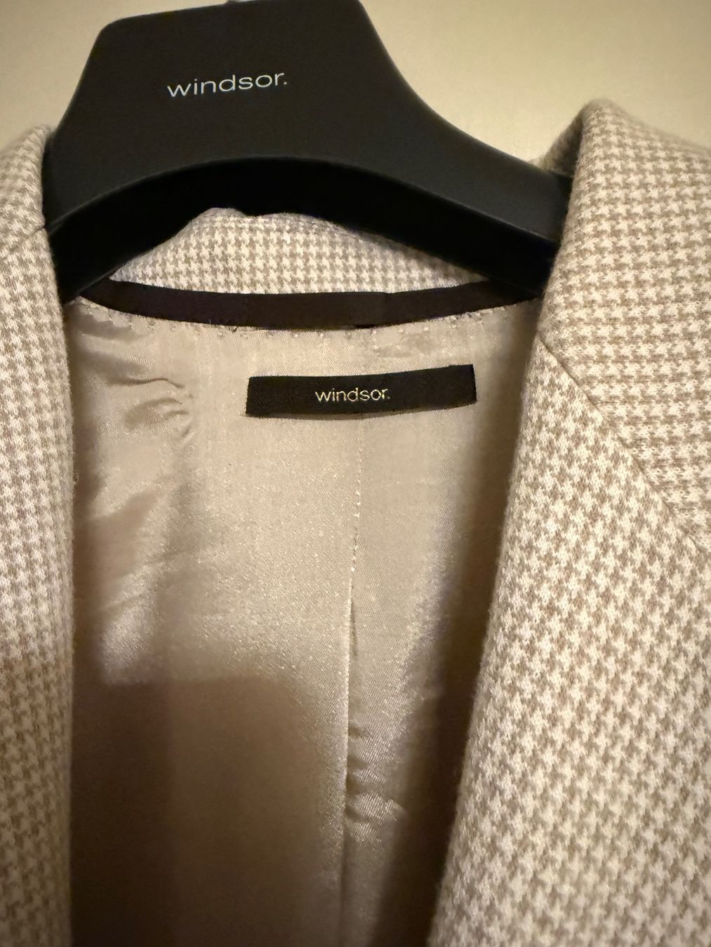 Windsor Mäntel: Mantel windsor beige kariert – Gebraucht aus Gattikon von Guegis66 1