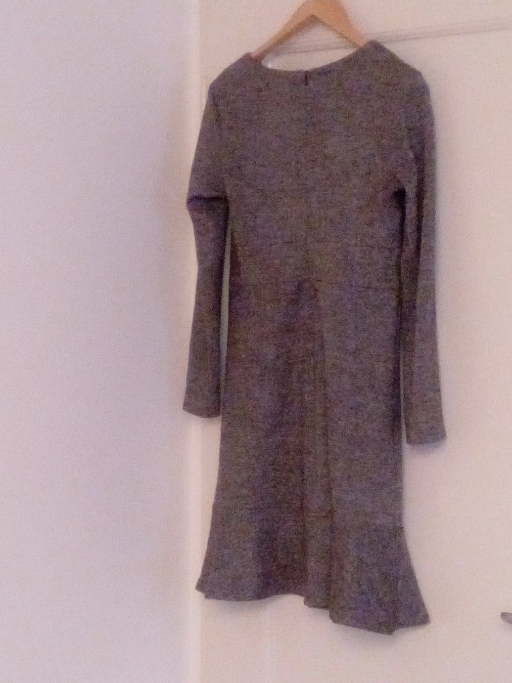 Vestiti: Elegantes,  graues Wollkleid – Usato da Zürich venduto da Mitzi6 3